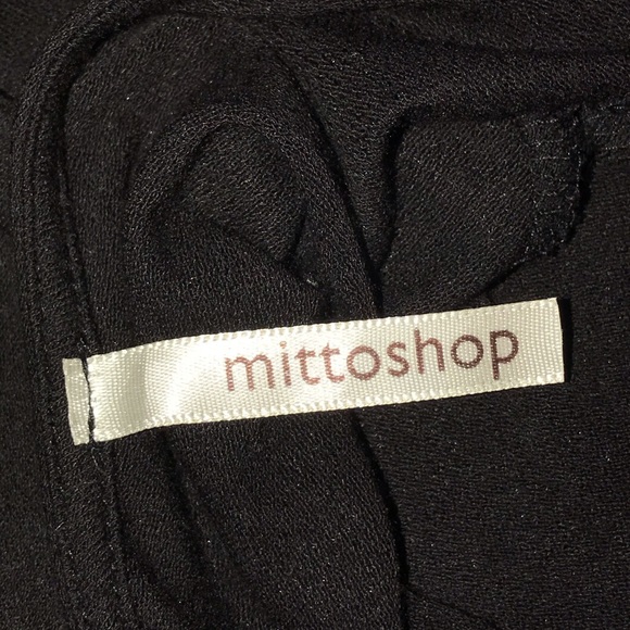 Black Blouse - Picture 5 of 5